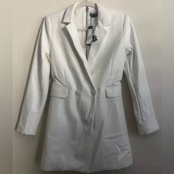 Alice and Olivia Faux Kyrie Tuxedo White Romper Jacket $495 New - Picture 7 of 11